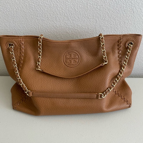 Tory Burch Handbags - Tory Burch Slouchy Tan Leather Bag